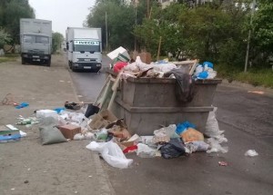 Sumqayıtda yol ortasında zibilxana - FOTO