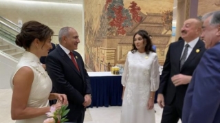 İlham Əliyev və Paşinyan ilk dəfə xanımları ilə bir araya gəldilər - FOTO