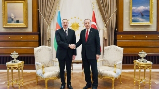 İlham Əliyev Ərdoğanı “Togg” avtomobilinin  kütləvi istehsalına başlanılması münasibətilə təbrik edib