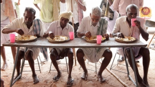 Hindistanda kütləvi zəhərlənmə