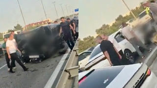 Bakıda ağır qəza: “Niva” bir neçə dəfə aşaraq maneəyə çırpıldı, yaralılar var   - VİDEO