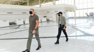 İlham Əliyev və Mehriban Əliyeva Füzuli Beynəlxalq Hava Limanında 