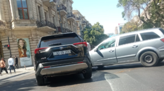 Bakıda "Toyota" "Opel"lə toqquşdu - FOTO 