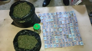 Köhnə sandığın içərisindən torbalarla narkotik çıxdı    - FOTO - VİDEO