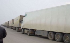 Azərbaycan-Rusiya sərhədində yük avtomobillərinin uzun növbəsi yaranıb - VİDEO