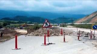 В Шабране устраняются последствия селей на автомагистралях 