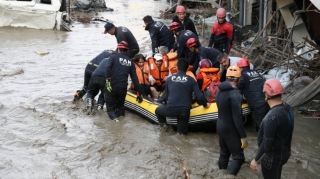 Türkiyədə sel nəticəsində ölənlərin sayı 77 nəfərə çatıb