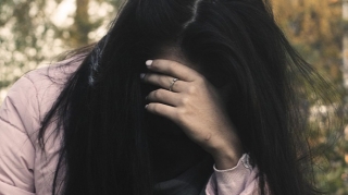 Bakıda 30 yaşlı qadını şantaj edib 100 manatını aldı 