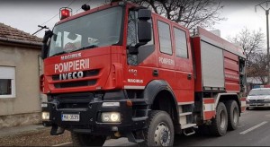 Bakıda yaşayış binasında yanğın: 12 nəfər təxliyyə olunub