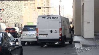 Velosipedçinin yolunu kəsib: “Avtobus zolağı ilə get”  dedi  - FOTO