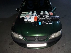 Avtomobildən qanunsuz siqaret və mobil telefonlar aşkarlanıb – FOTO + VİDEO