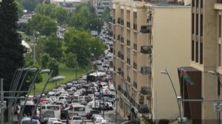 Bakı yollarında son vəziyyət açıqlandı: 21 istiqamətdə SIXLIQ var 