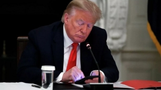 Tramp yeni sosial şəbəkəyə qoşuldu