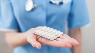 ÜST: Azərbaycanda antibiotiklərin apteklərdə sərbəst satışı qadağan olunmalıdır 