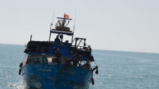 Aralıq dənizində qaçqınları daşıyan gəmi batdı