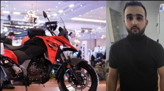 Paytaxtı bir-birinə qatan nömrəsiz motosiklet sürücüsü həbs olundu   - FOTO