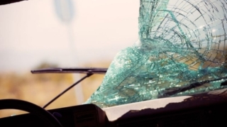 Naftalanda “VAZ-2107” qaz borusuna çırpıldı, sürücü öldü