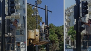 Bakının bir neçə küçəsində yeni tipli işıqfor dirəkləri quraşdırılıb  - VİDEO