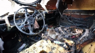 Lənkəranda maşın yandı