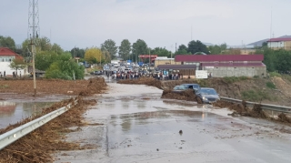 Bakı-Şamaxı-Yevlax avtomobil yolu təmirə bağlandı  - FOTO - YENİLƏNİB