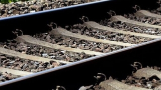 Sökülmüş plitələr yolu bağlayıb - Uşaqların hərəkəti üçün təhlükəli vəziyyət - VİDEO 