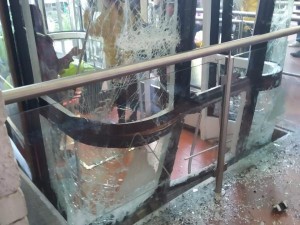 Kanat yolunda qəza: onlarla xəsarət alan var - VİDEO