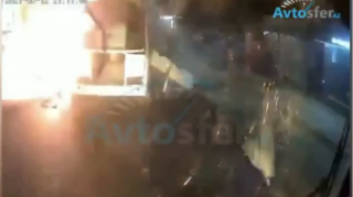 Rusiyada avtobus belə partladı; müəmmalı hadisədən yeni - ŞOK VİDEO 