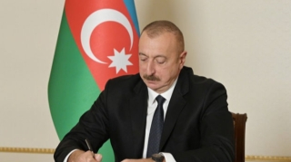 Президент Азербайджана подписал распоряжение о мерах по капитальному ремонту автодорог 