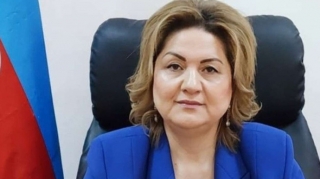 İşdən çıxarıldığı deyilən direktor danışdı 