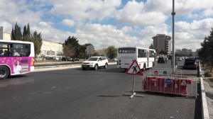 Babək prospektində yolun ortasında qalan dirək BNA-nın imiş - VIDEO