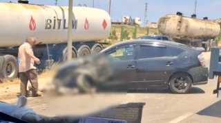 Balaxanıda “Prius” işıq dirəyinə çırpıldı    - VİDEO
