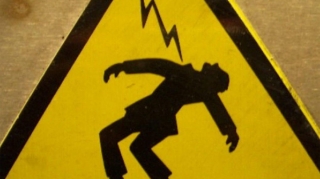 Bakıda gənc oğlanı elektrik cərəyanı vuraraq öldürüb