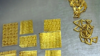 Qızıl-zinət əşyalarının Azərbaycandan qanunsuz çıxarılmasının qarşısı alındı - FOTO