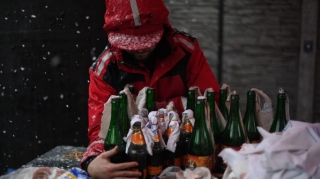 Ukraynada zavod pivə yerinə "Molotov kokteyli" istehsalına başladı 