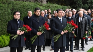 MEDİA-nın kollektivi Heydər Əliyevin məzarını ziyarət etdi – FOTO 