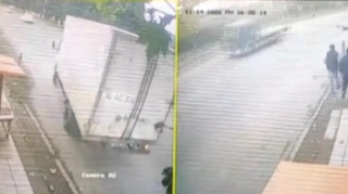 Geriyə dönən sürücü ağır qəzaya səbəb oldu, özü isə...   - VİDEO