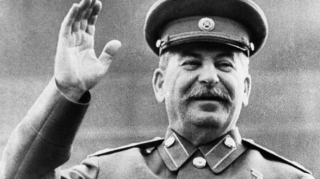 Stalinin avtomobil  hədiyyə etdiyi cərrah – həmkarları onu “qızıl əllər” adlandırıb...   