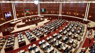 Reklam daşıyıcıları ilə bağlı qanunda dəyişiklik 