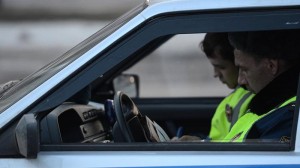 Xanım sürücü protokol yazan müfəttişə əl qaldırdı