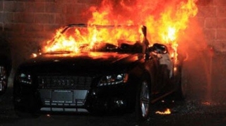 Şəkidə "Audi"  yandı