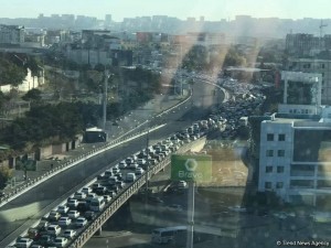 Bakıda bu prospekt səhər saatlarından tıxanıb - FOTO