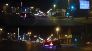 Manevr qaydalarını pozub qəza şəraiti yaratdı - 77-DC-236  - VİDEO