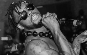 Mahnısı ilə rekord qıran əcnəbi dicey qəzada öldü - VİDEO