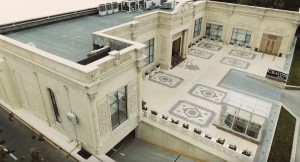 Bakıda restoranın parkinqində insident: müştəri döyülüb, avtomobili əlindən alınıb