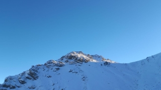 Ömər aşırımı ağ örpəyə büründü - FOTO