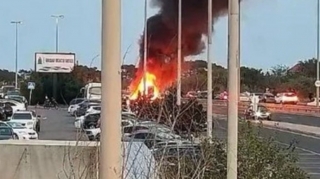 Bilgəh yolunda “KİA” yanıb - VİDEO 