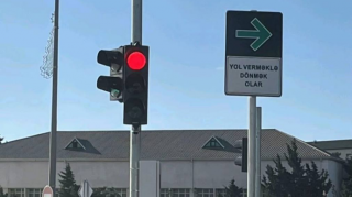 Bakıda yeni yol nişanları quraşdırılıb; sağa həmişə icazə var - FOTO 
