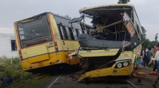 İki avtobus toqquşdu: Çox sayda ölən və yaralanan var 