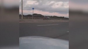 Bakıda yaşlı sürücü “əlil maşını” ilə təhlükə saçdı - VİDEO