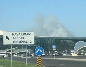 Hava Limanının yaxınlığında tüstülənmə müşahidə olunur - FOTO
